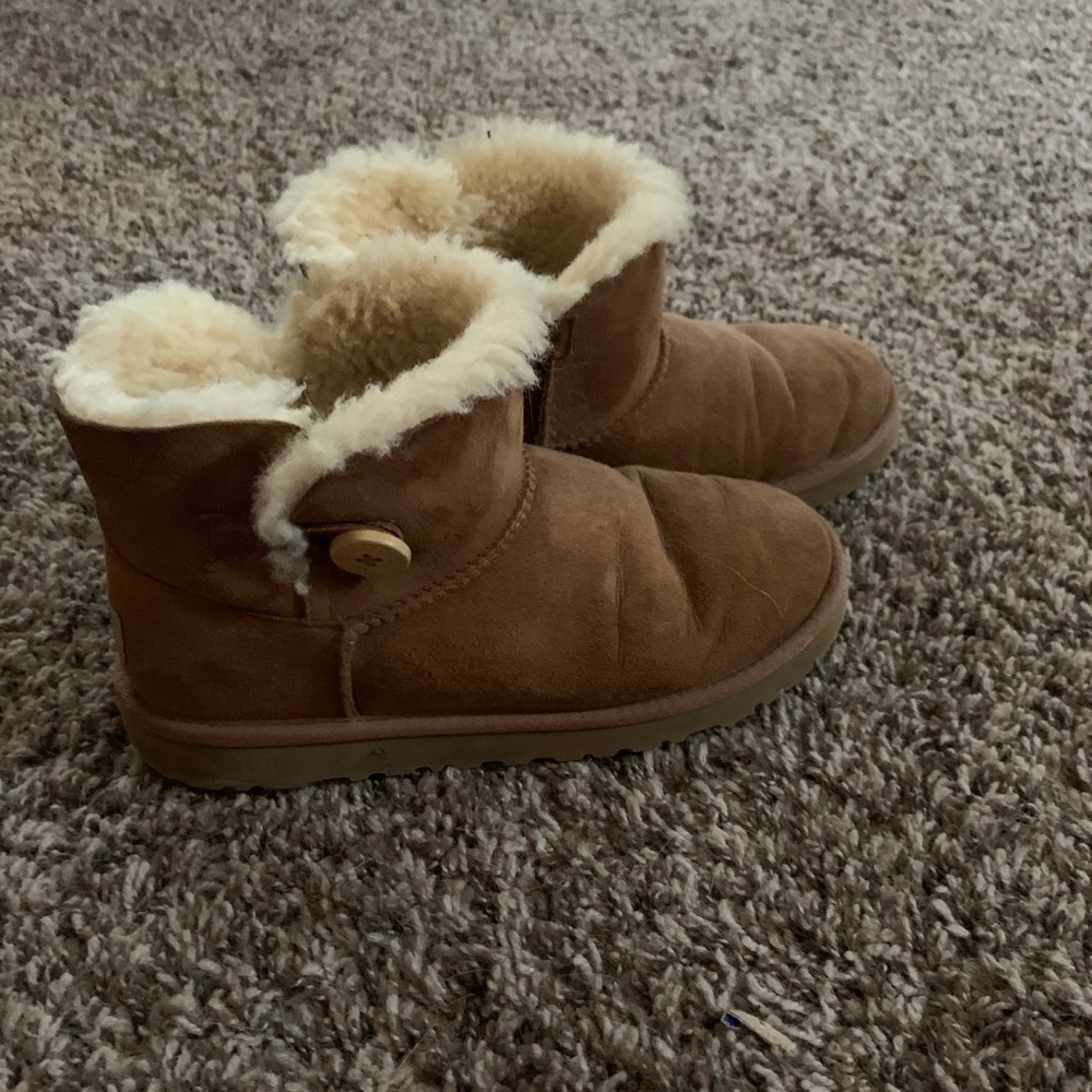 UGG Bailey button mini boots